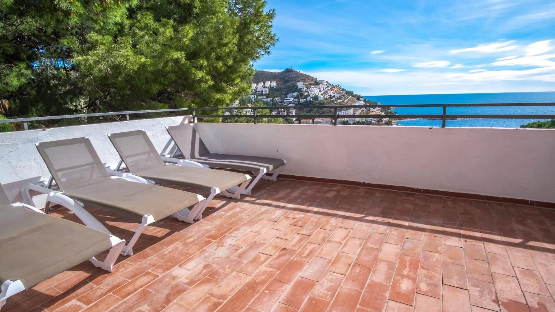 Casdanna Beachfront Roses - Canyelles Petites Apartment Spain