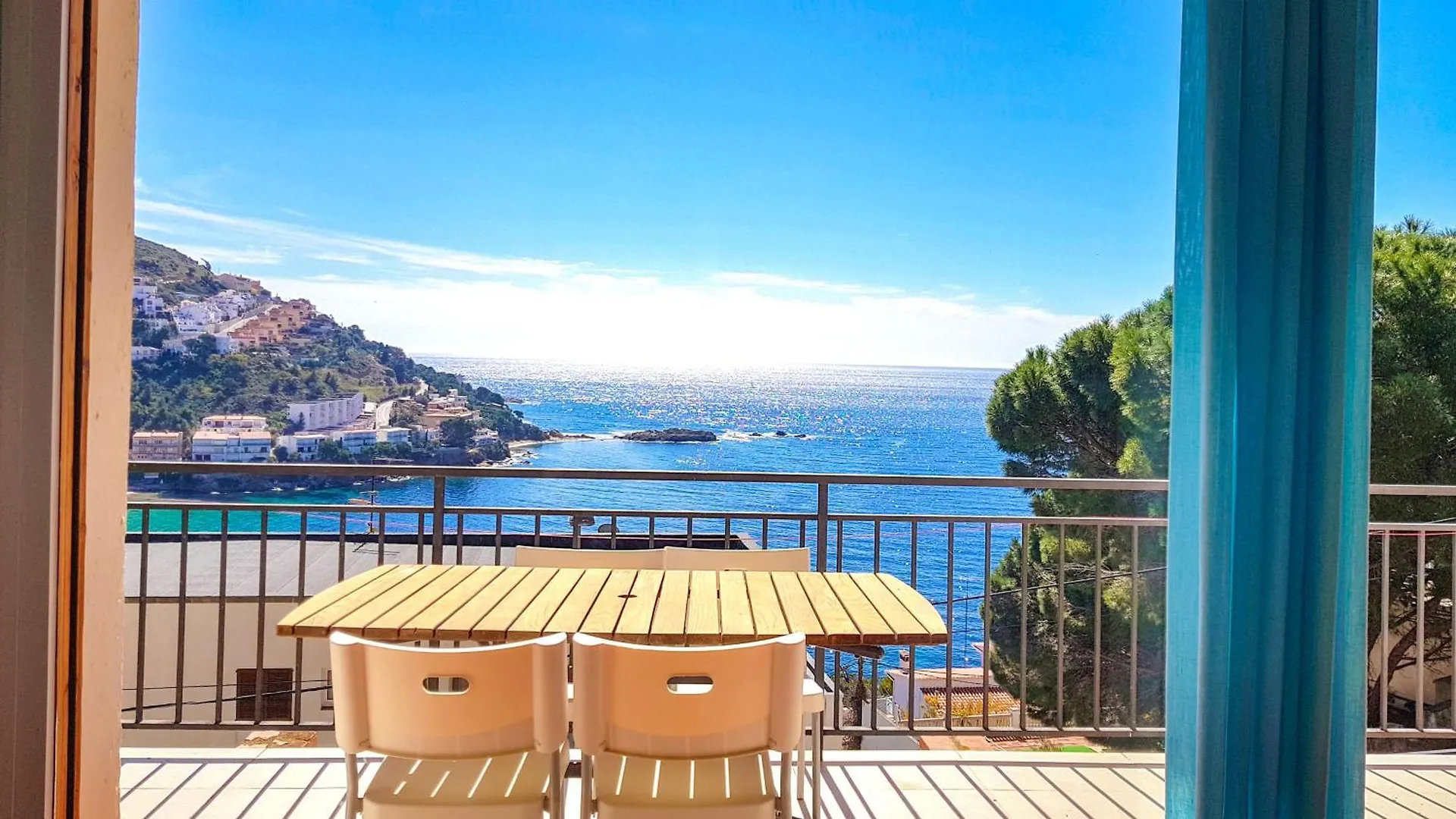 Casdanna Beachfront Roses - Canyelles Petites Apartment