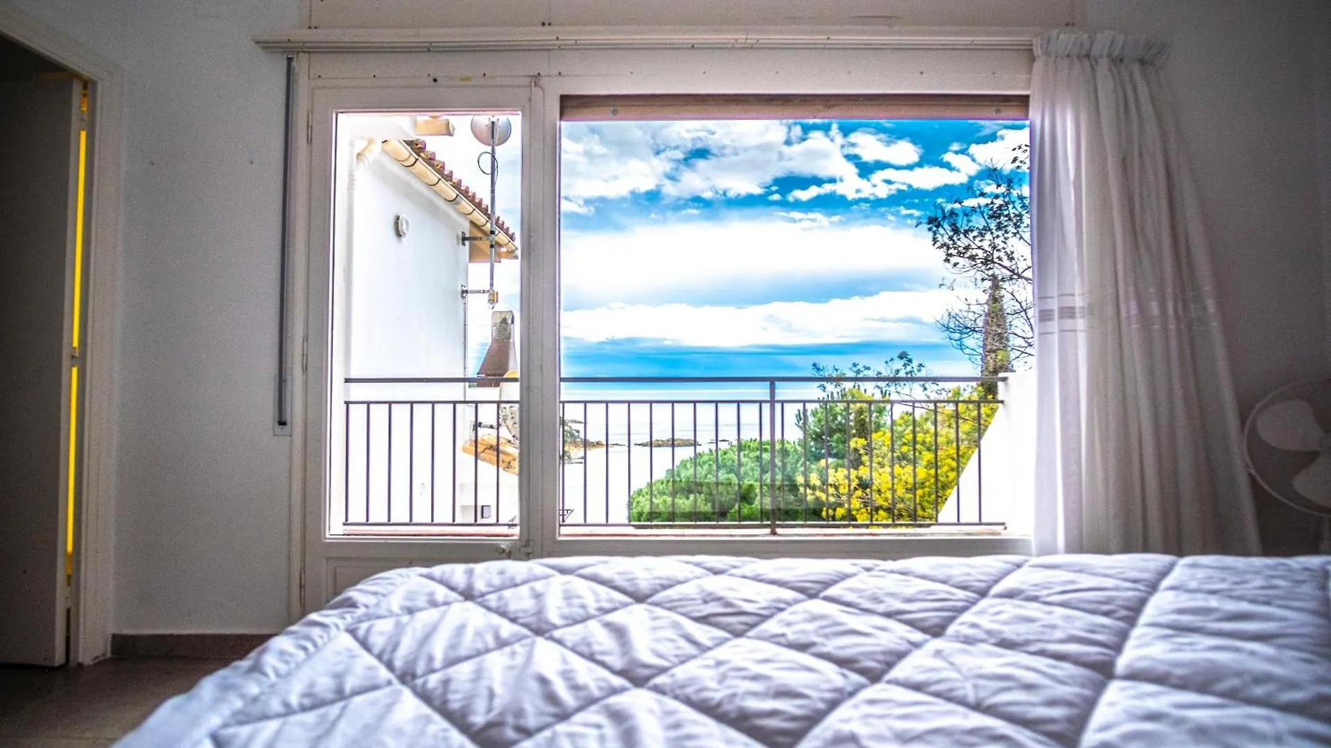 Casdanna Beachfront Roses - Canyelles Petites Apartment