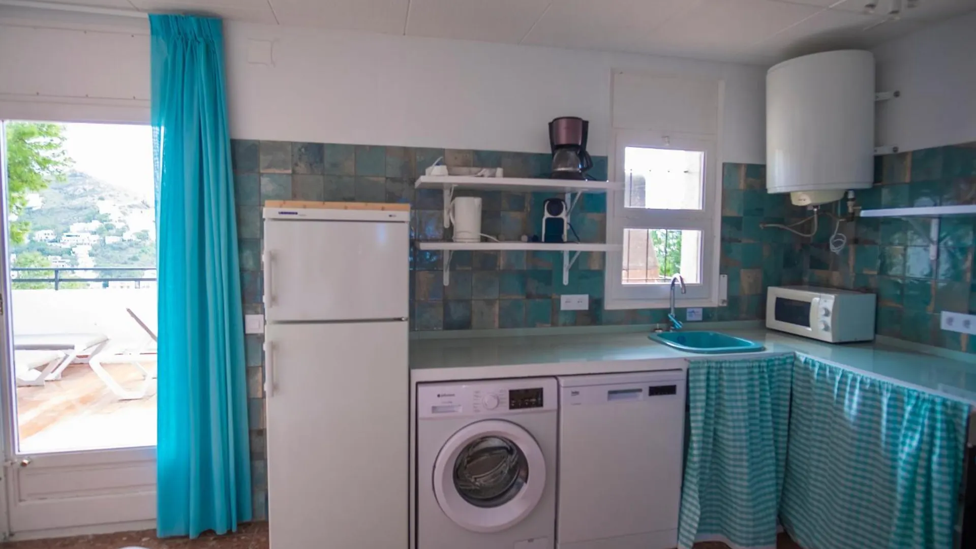 Casdanna Beachfront Roses - Canyelles Petites Apartment